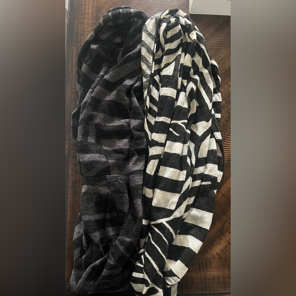2 Chatties Infinity Knit Scarves
